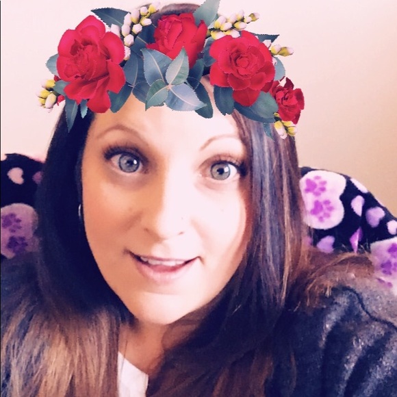 Hi!!!  I’m April. Very nice to meet you! - Picture 2 of 2